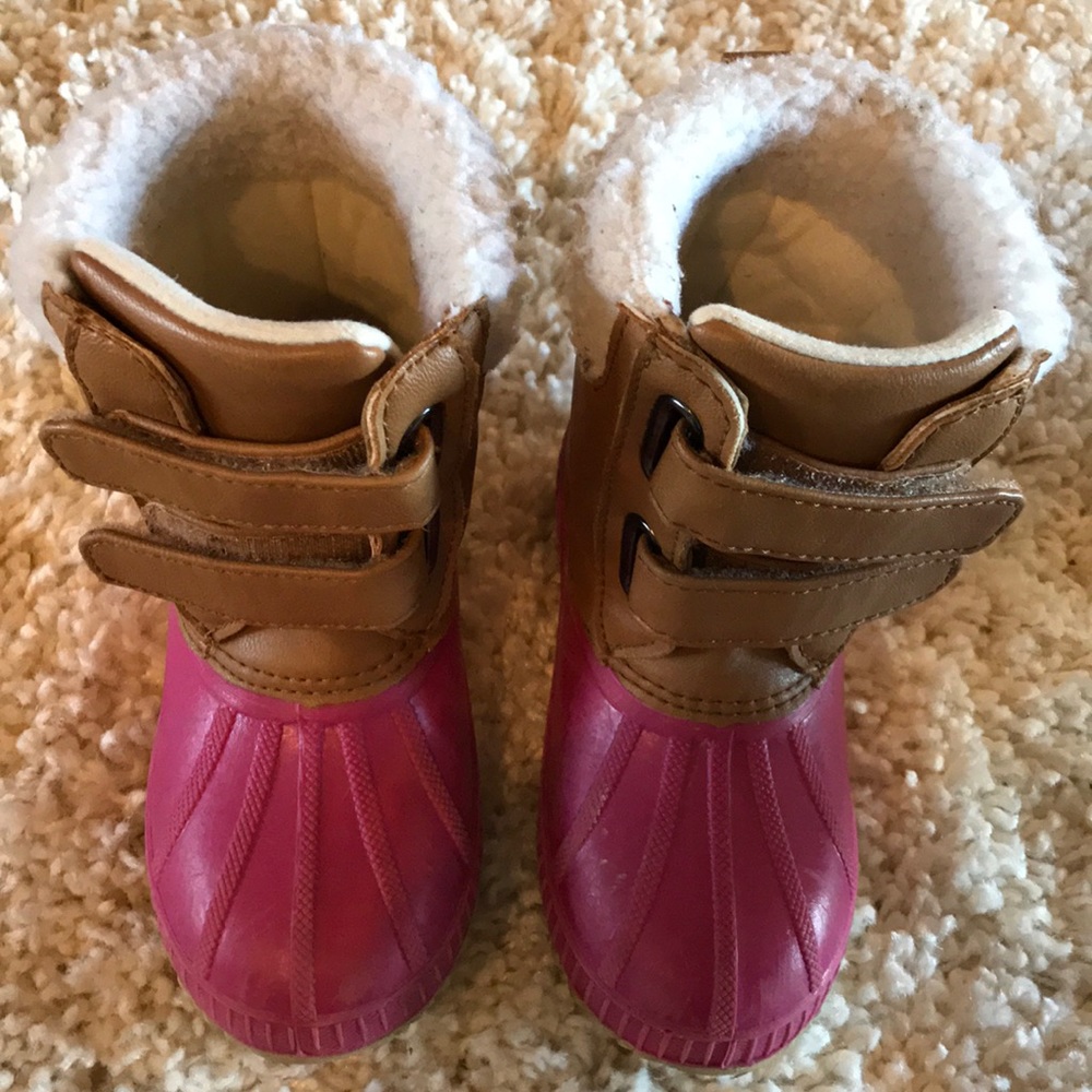 GAP pink and brown rain/ winter warm boots. 9/10